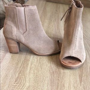 TOMS “Majorca” suede booties